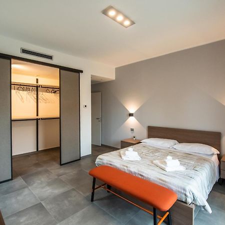 350 M Da Ospedale Maggiore L Parcheggio Prive L Rooms Parma Esterno foto