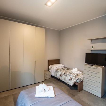 350 M Da Ospedale Maggiore L Parcheggio Prive L Rooms Parma Esterno foto