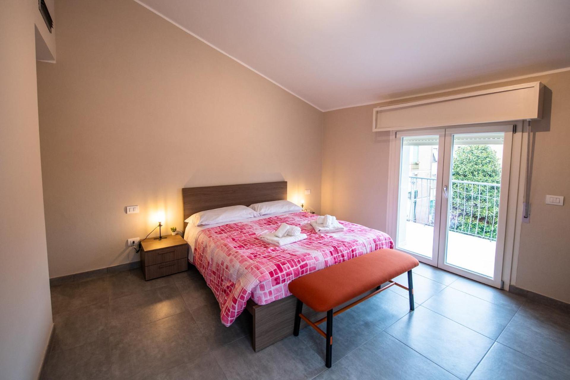 350 M Da Ospedale Maggiore L Parcheggio Prive L Rooms Parma Esterno foto
