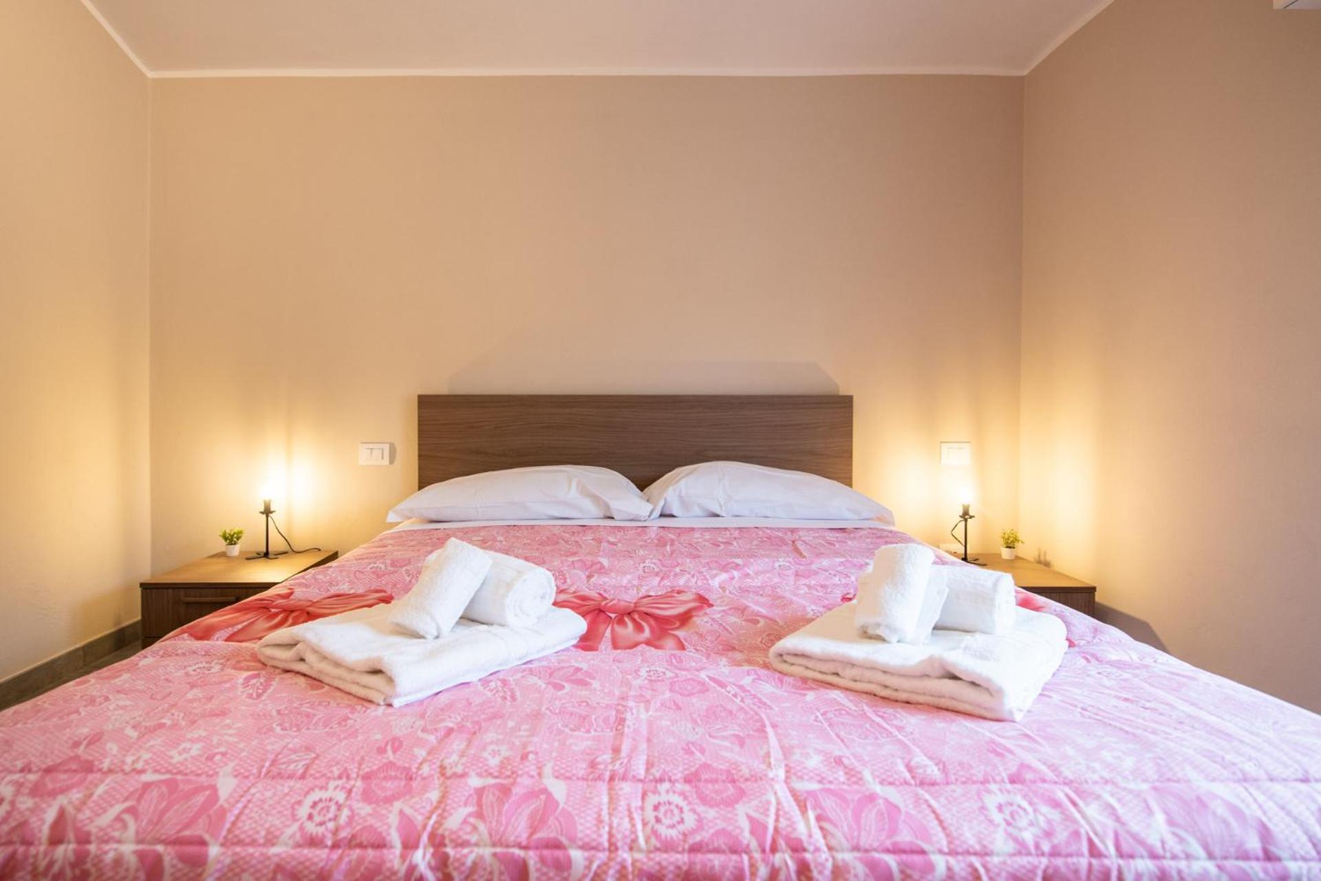 350 M Da Ospedale Maggiore L Parcheggio Prive L Rooms Parma Esterno foto