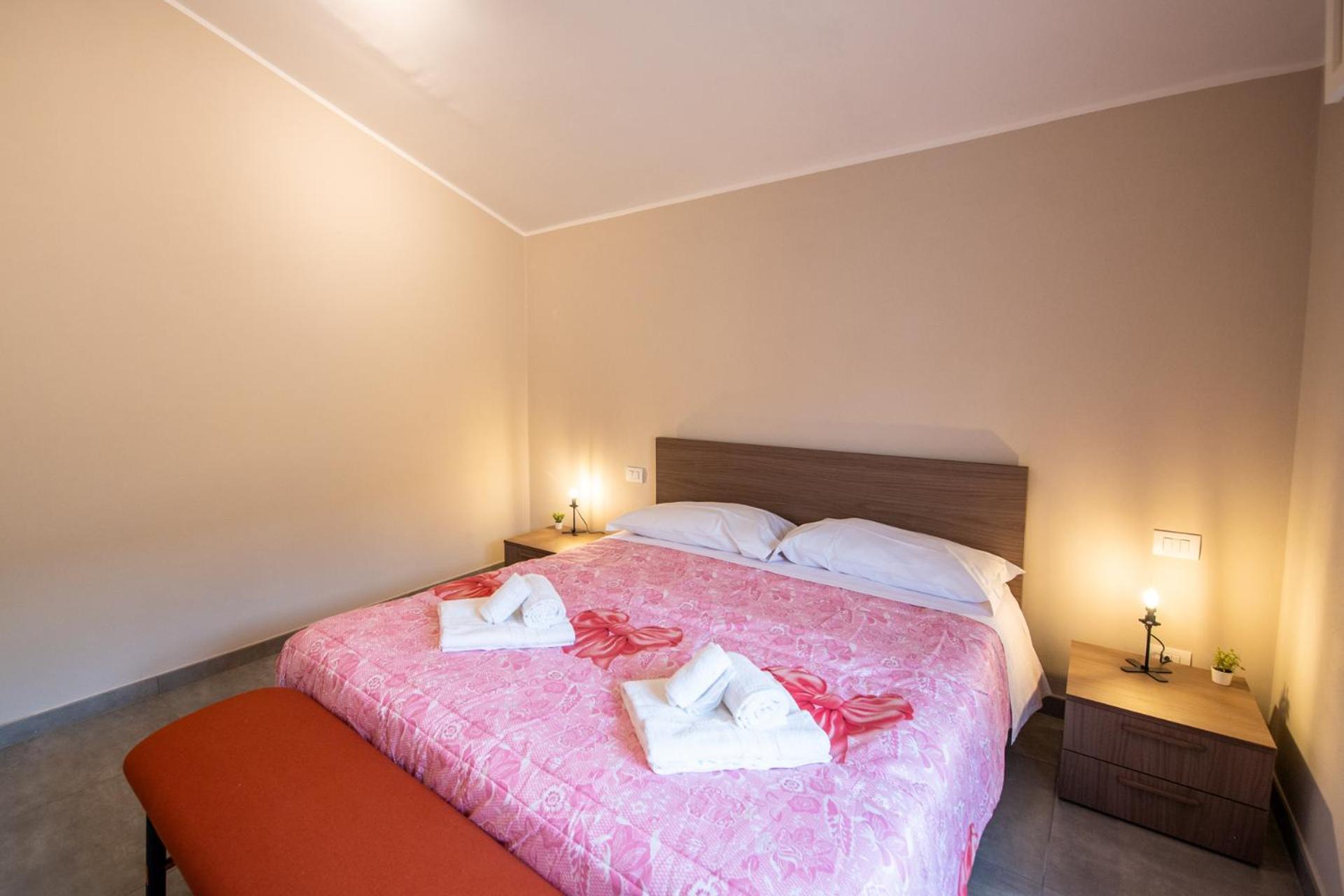 350 M Da Ospedale Maggiore L Parcheggio Prive L Rooms Parma Esterno foto