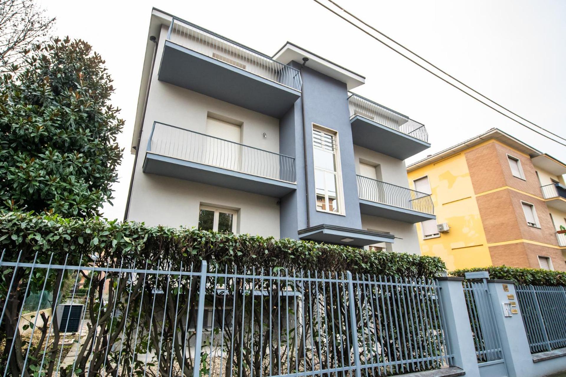350 M Da Ospedale Maggiore L Parcheggio Prive L Rooms Parma Esterno foto