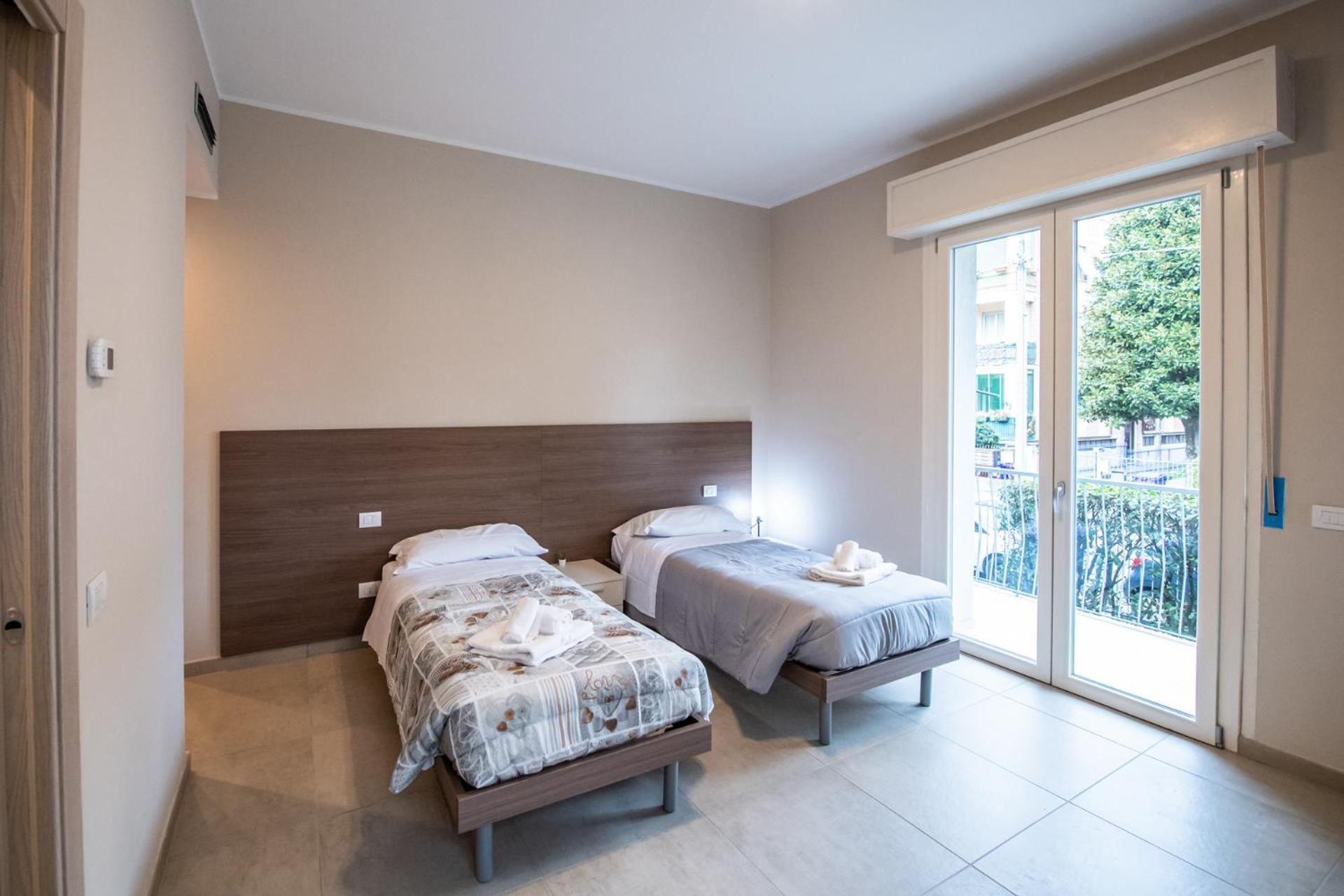 350 M Da Ospedale Maggiore L Parcheggio Prive L Rooms Parma Esterno foto