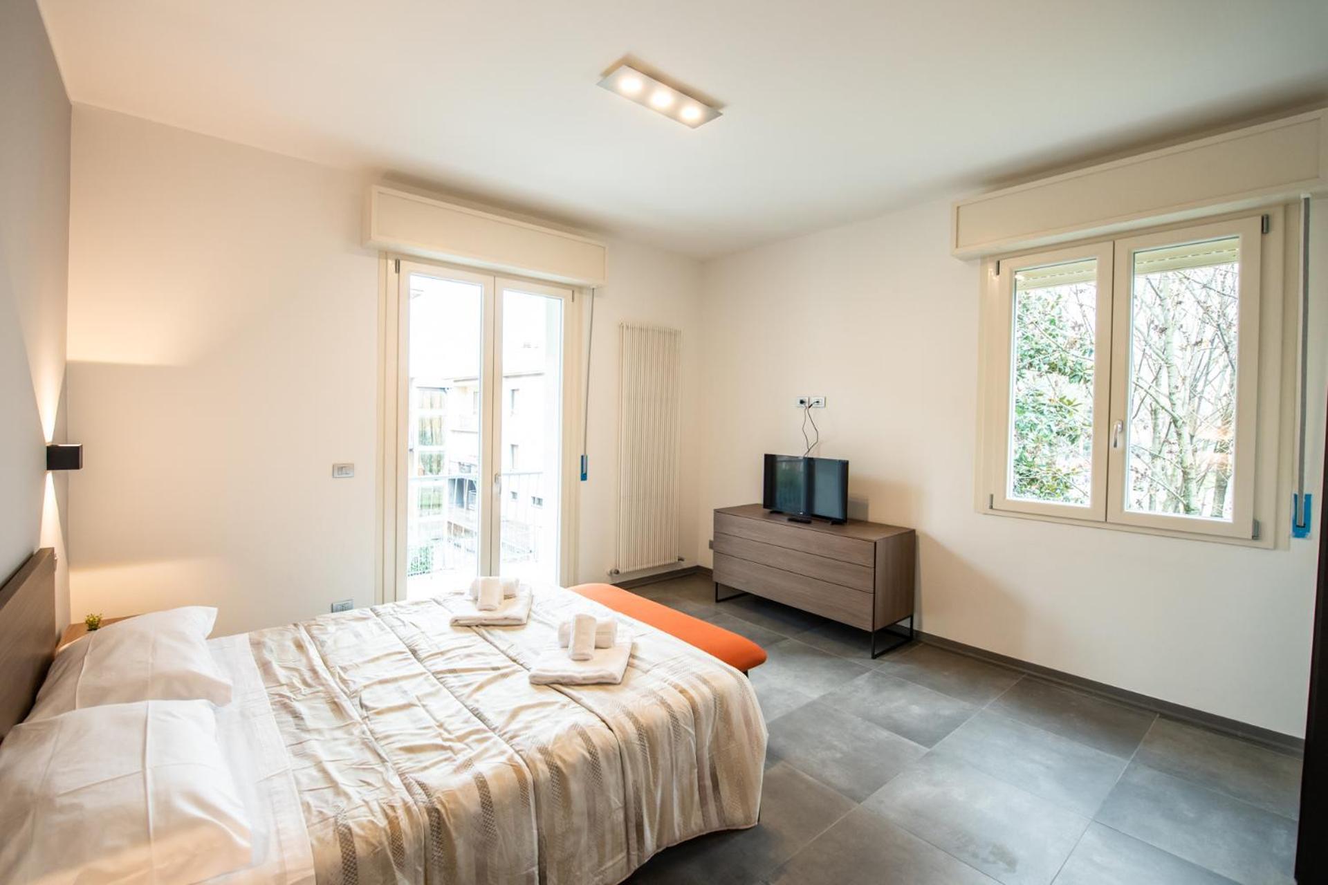 350 M Da Ospedale Maggiore L Parcheggio Prive L Rooms Parma Esterno foto