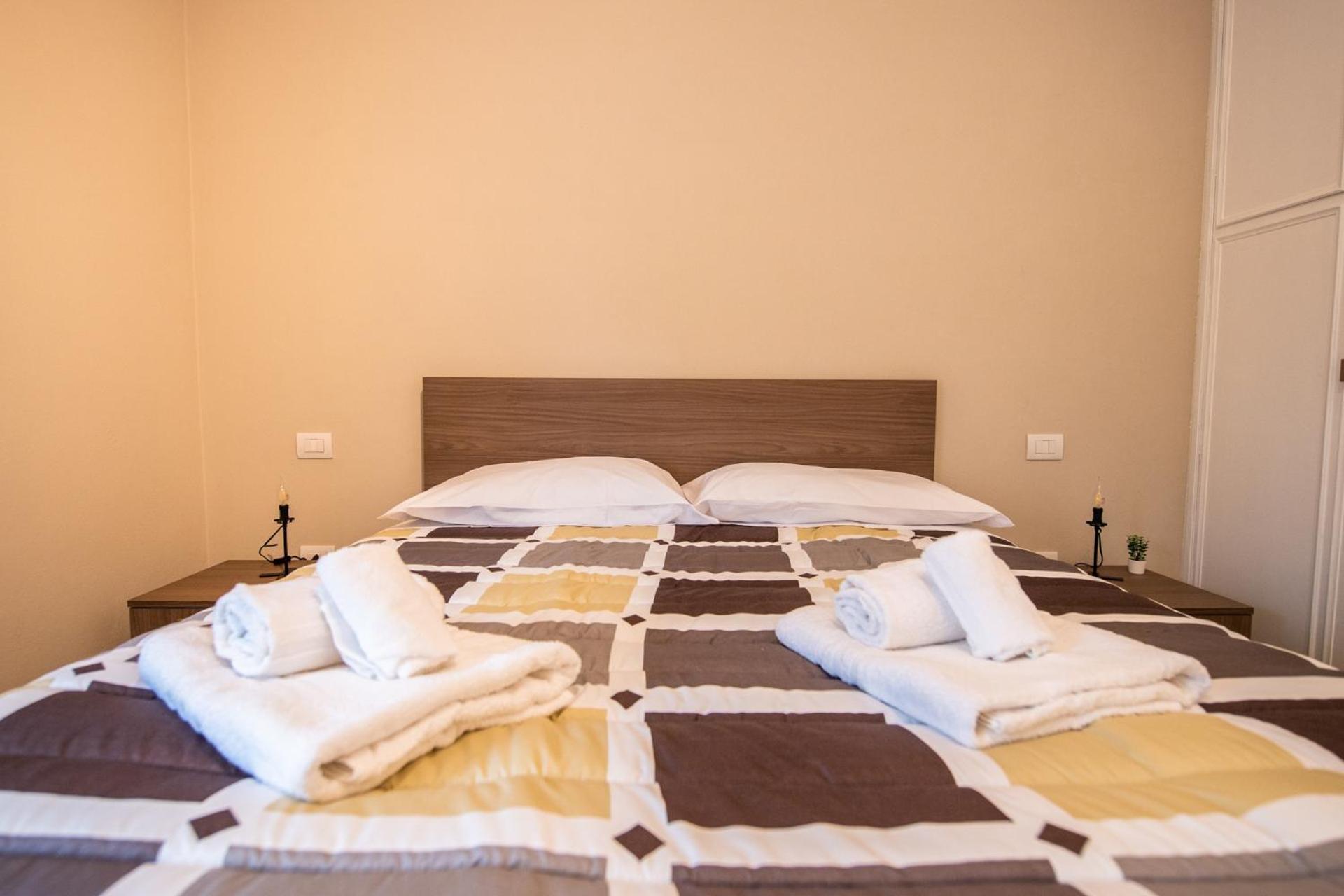 350 M Da Ospedale Maggiore L Parcheggio Prive L Rooms Parma Esterno foto